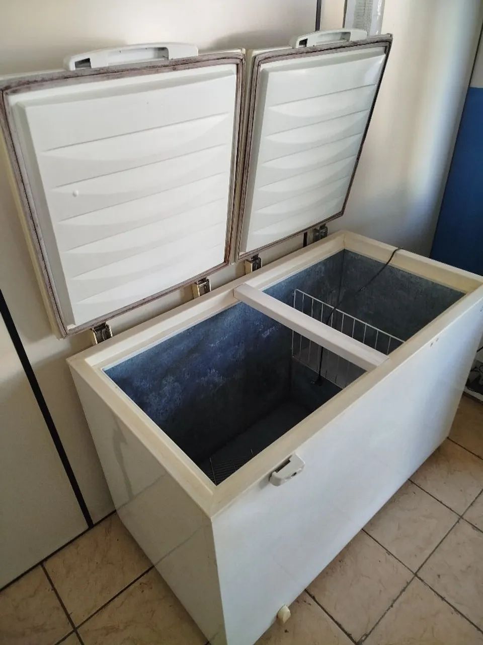 Freezer horizontal Electrolux 220v.  490LT - Foto 4
