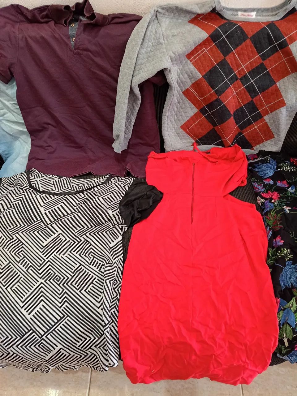 Roupas e sapatos para bazar - Foto 2