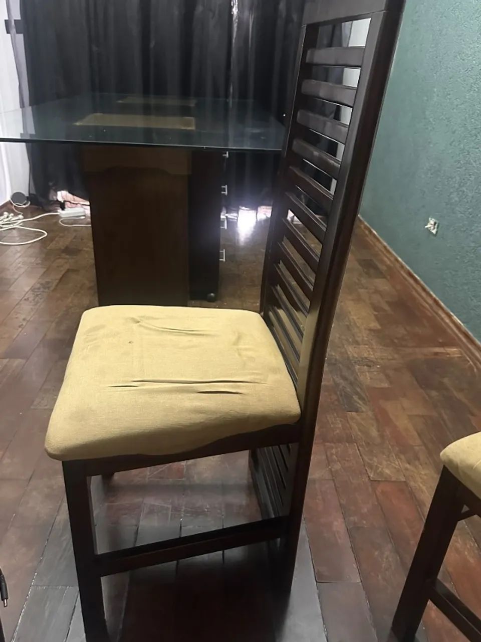 mesa de vidro temperado+ cadeira estofada de madeira maciça - Foto 3