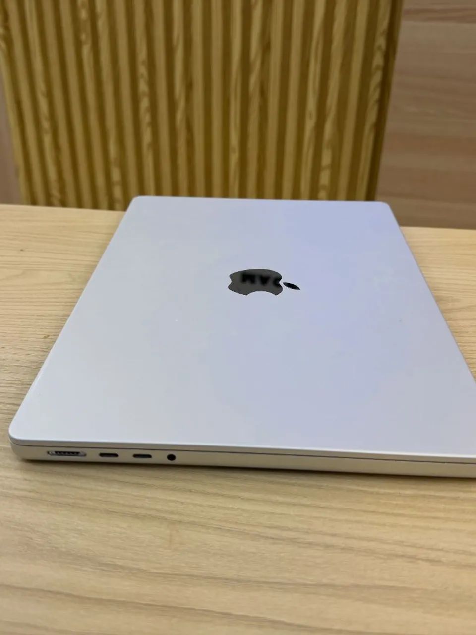 Macbook Pro 14 M3 Pro 18gb 512 SSD Usado - Foto 2