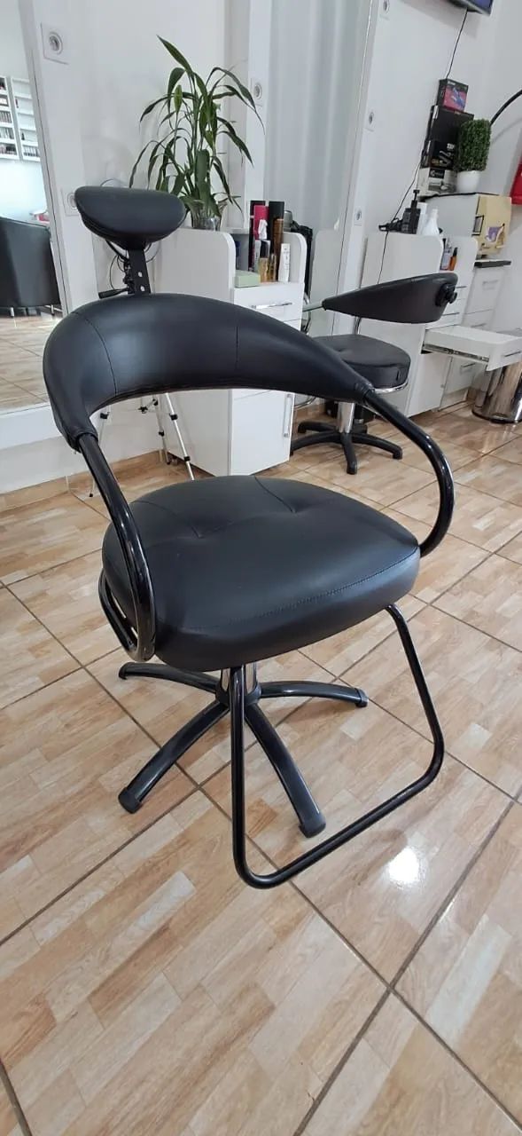 Cadeira de cabeleireira. - Foto 2