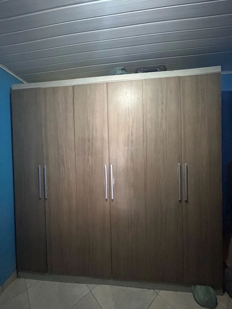 GUARDA-ROUPA
