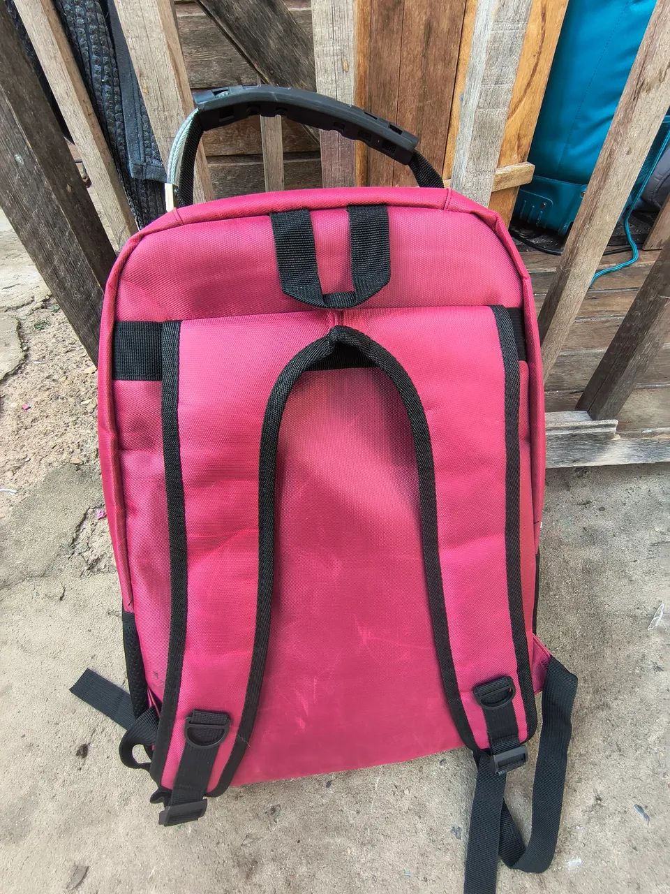 Mochila Reforçada Ayayi Rosa C/ Compartimento Notebook <br>R$80,00 - Foto 2