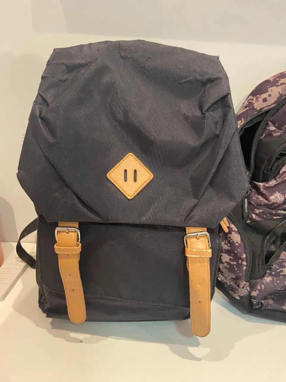 CONJUNTO 2 MOCHILAS PRETAS SENDO 1 DA IMAGINARIUM - Foto 2