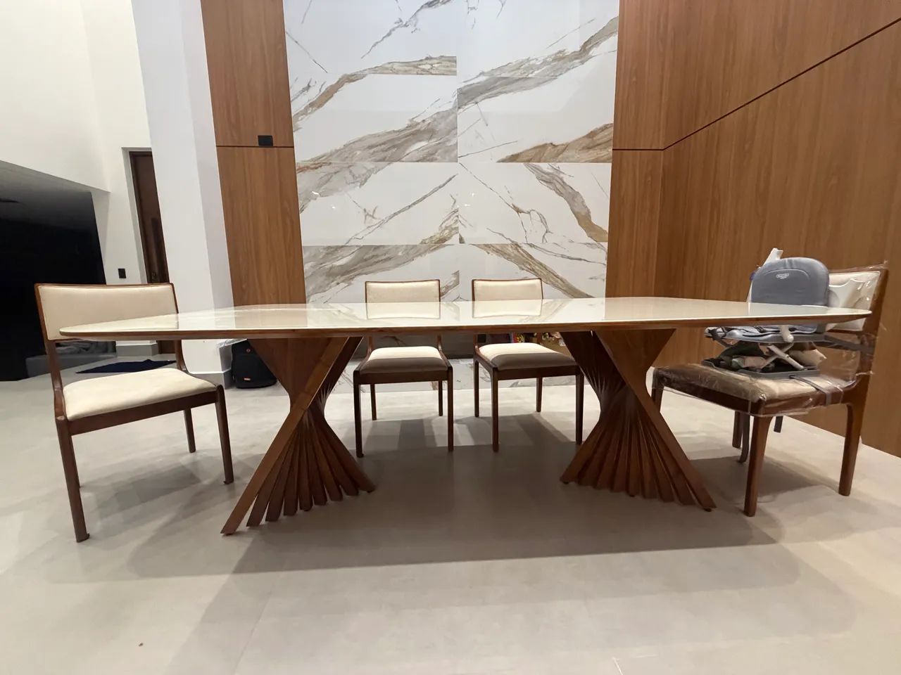 MESA COM 6 CADEIRAS - Foto 4