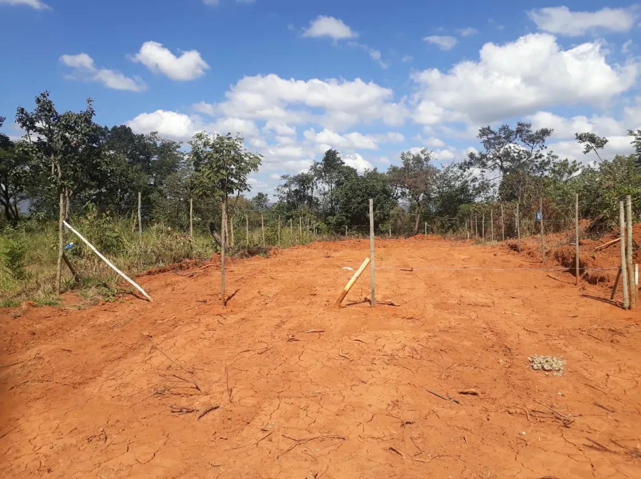 VENDE-SE TERRENO EM MATHEUS LEME  - Foto 2