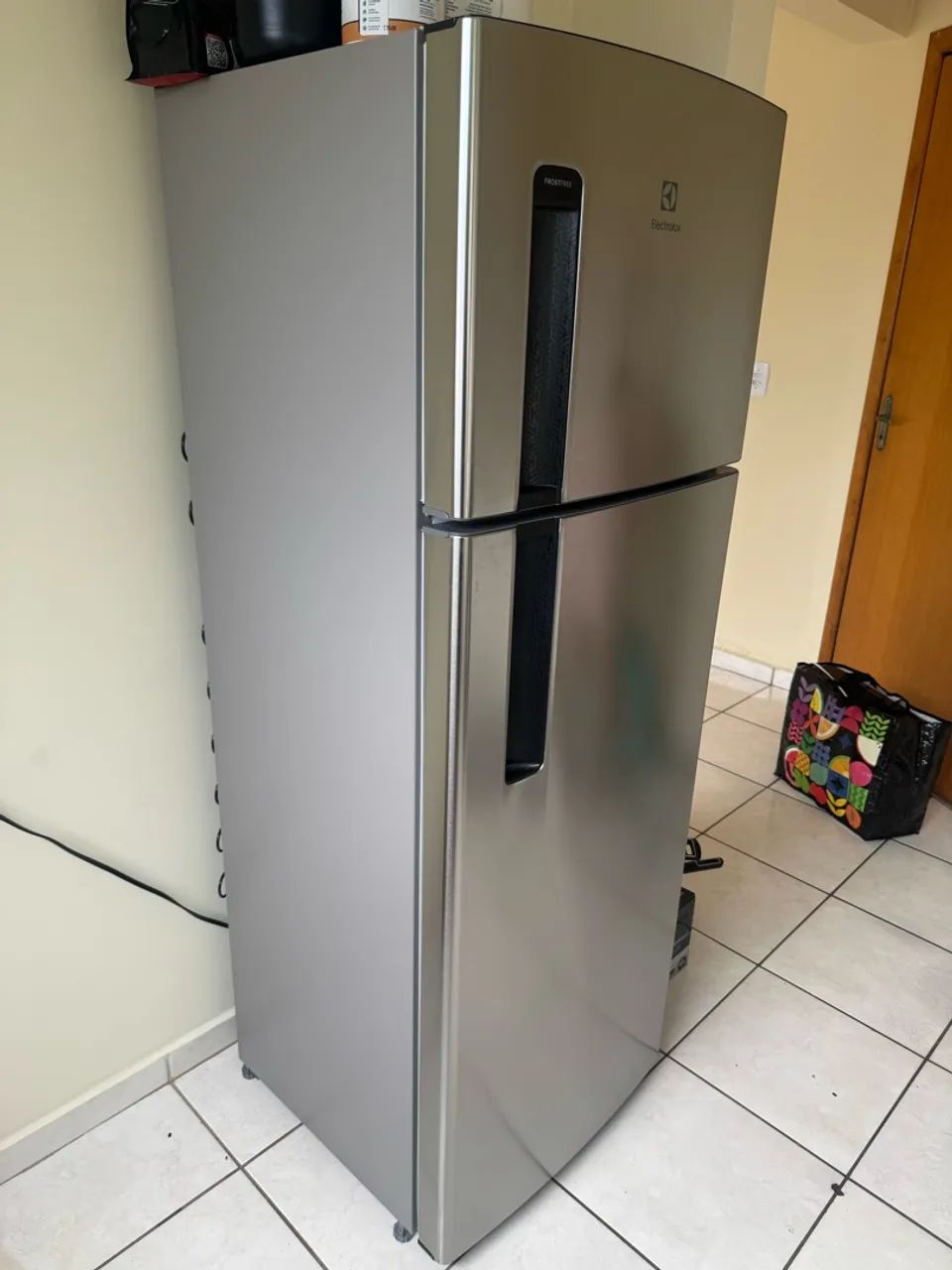 Geladeira Electrolux 320L NOVA - Foto 2
