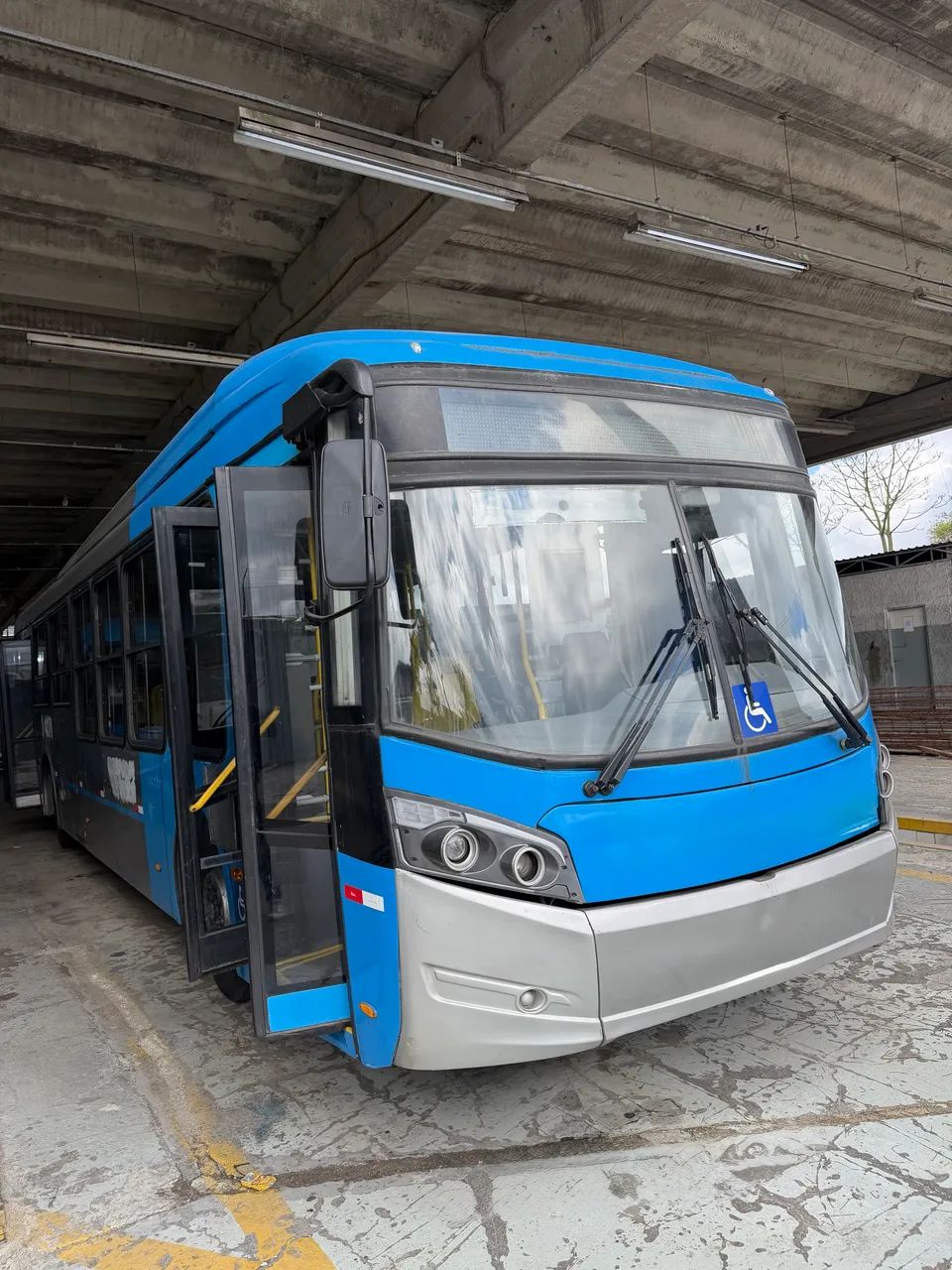 Ônibus motor traseiro 2014 - Foto 4