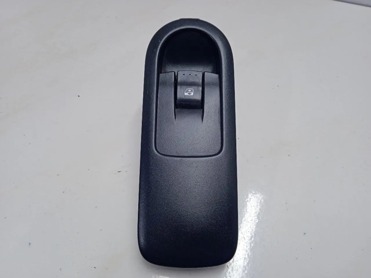Botão Comando Direito Vidro Sandero Logan Duster 07 A 13