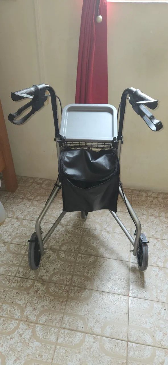 Andador Triciclo para idosos  - Foto 3
