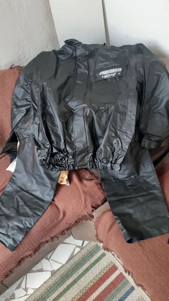 Capa de chuva ? Califórnia ?Tamanho GG NOVAAA - Foto 4