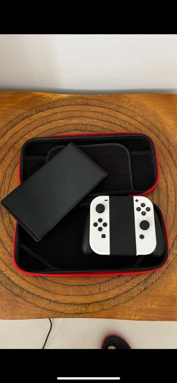 Nintendo Switch OLED 64GB