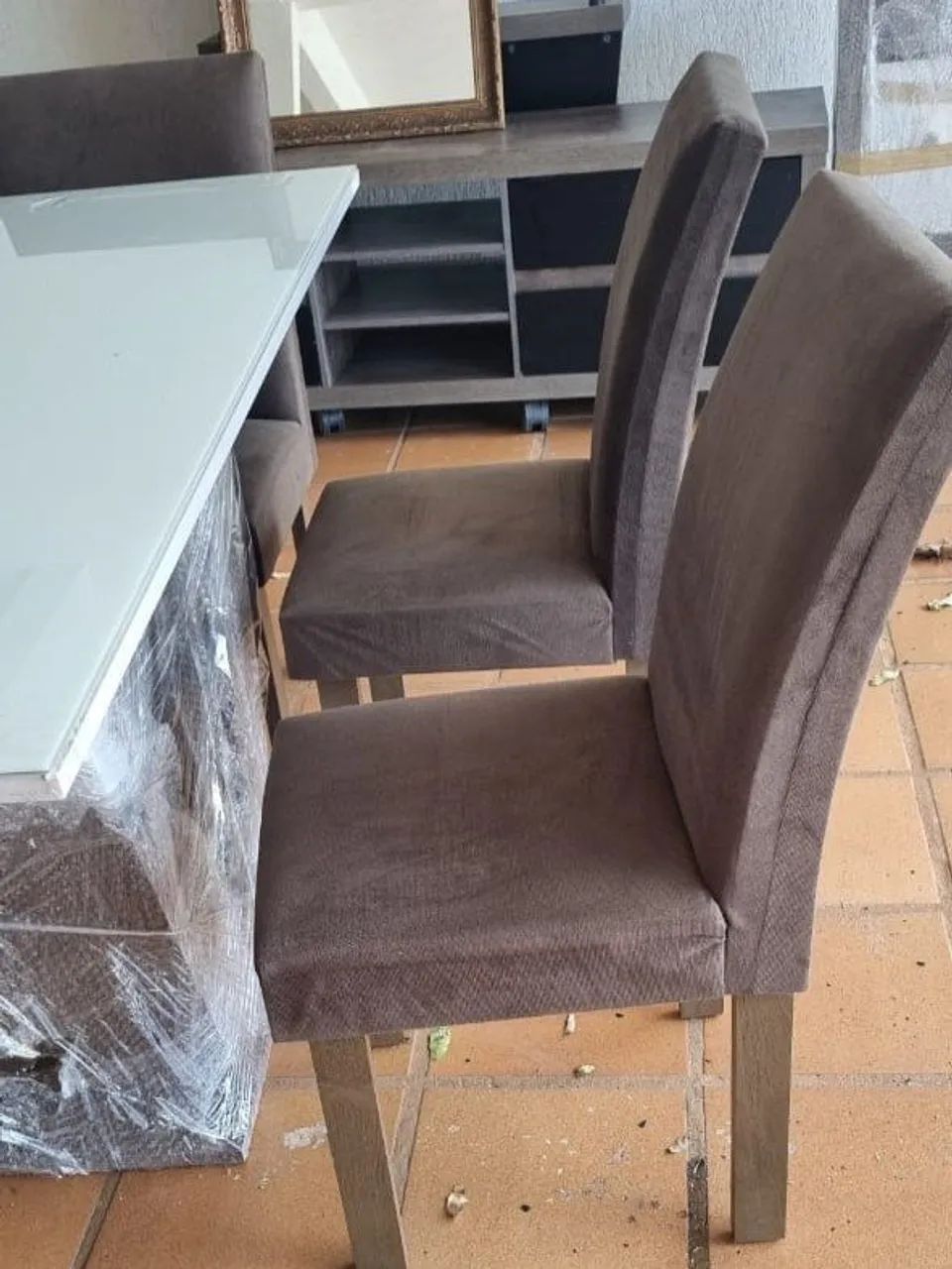 Mesa de Jantar 1,59m x 0,79m + 6 Cadeiras - Foto 4