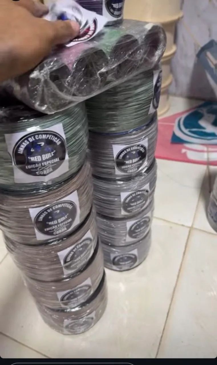 Pipas e linhas - Foto 3