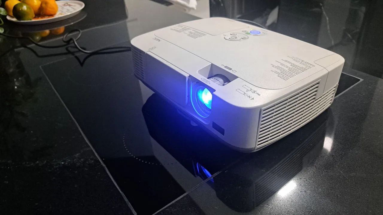 VENDO PROJETOR NEC M300X - Foto 4