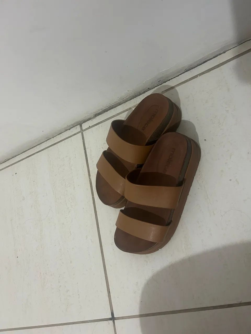 Vendo sandália 