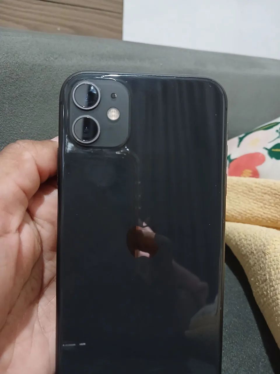 IPhone 11 semi novo  - Foto 4