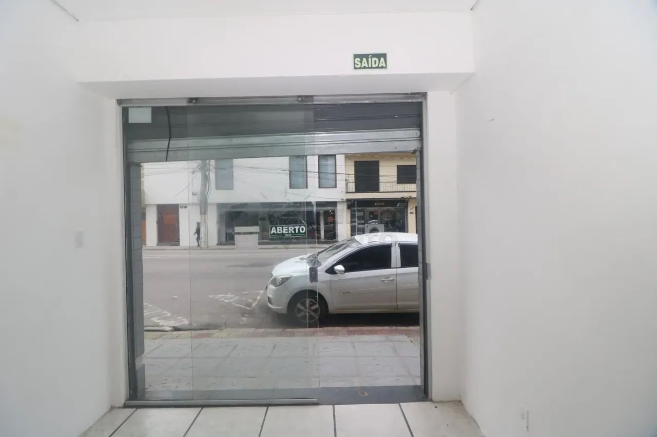 Loja Comercial no Centro de Pelotas - Visibilidade e Espaço Funcional - Foto 4