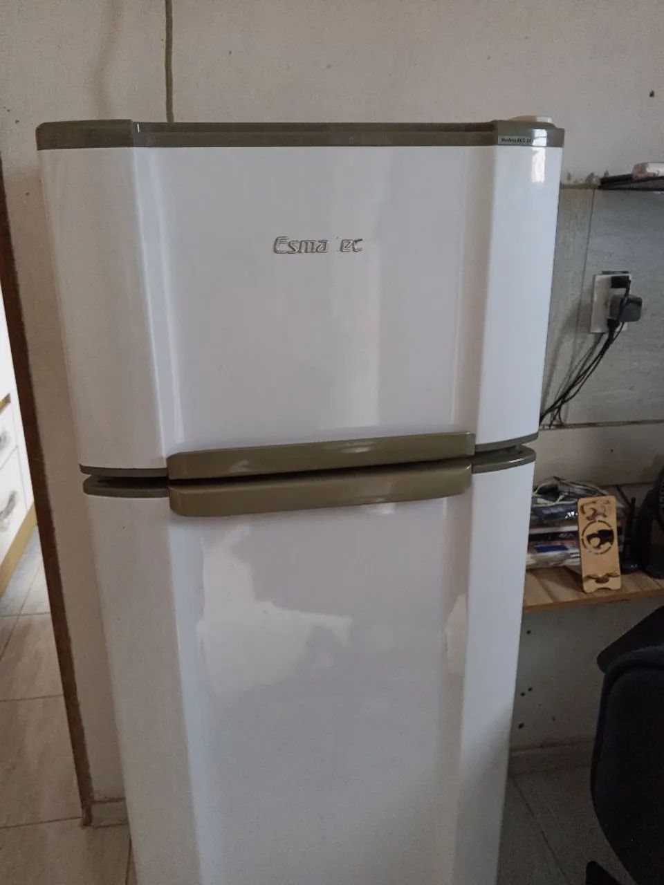 Geladeira esmaltec em bom estado - Foto 5