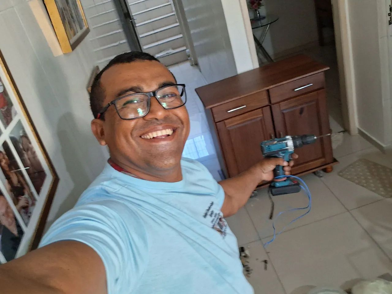Elétrica valderi quebra-galho serviço 12345 - Foto 4