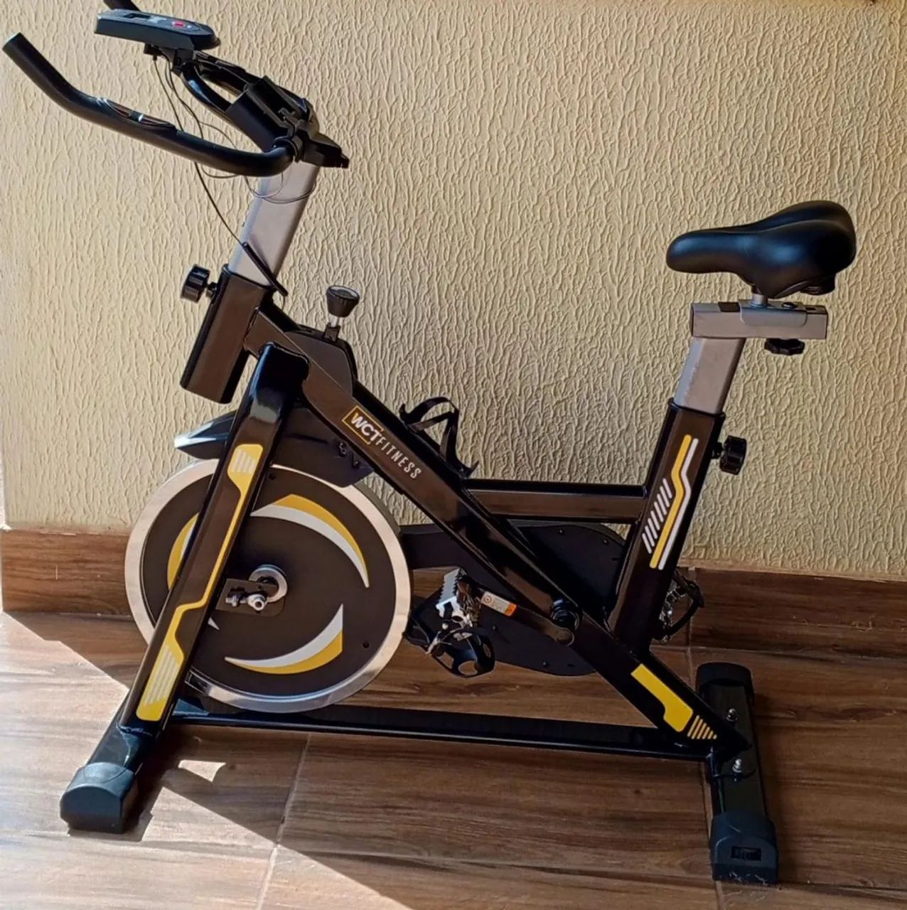 BICICLETA ERGOMÉTRICA - ÓTIMO ESTADO - Foto 2