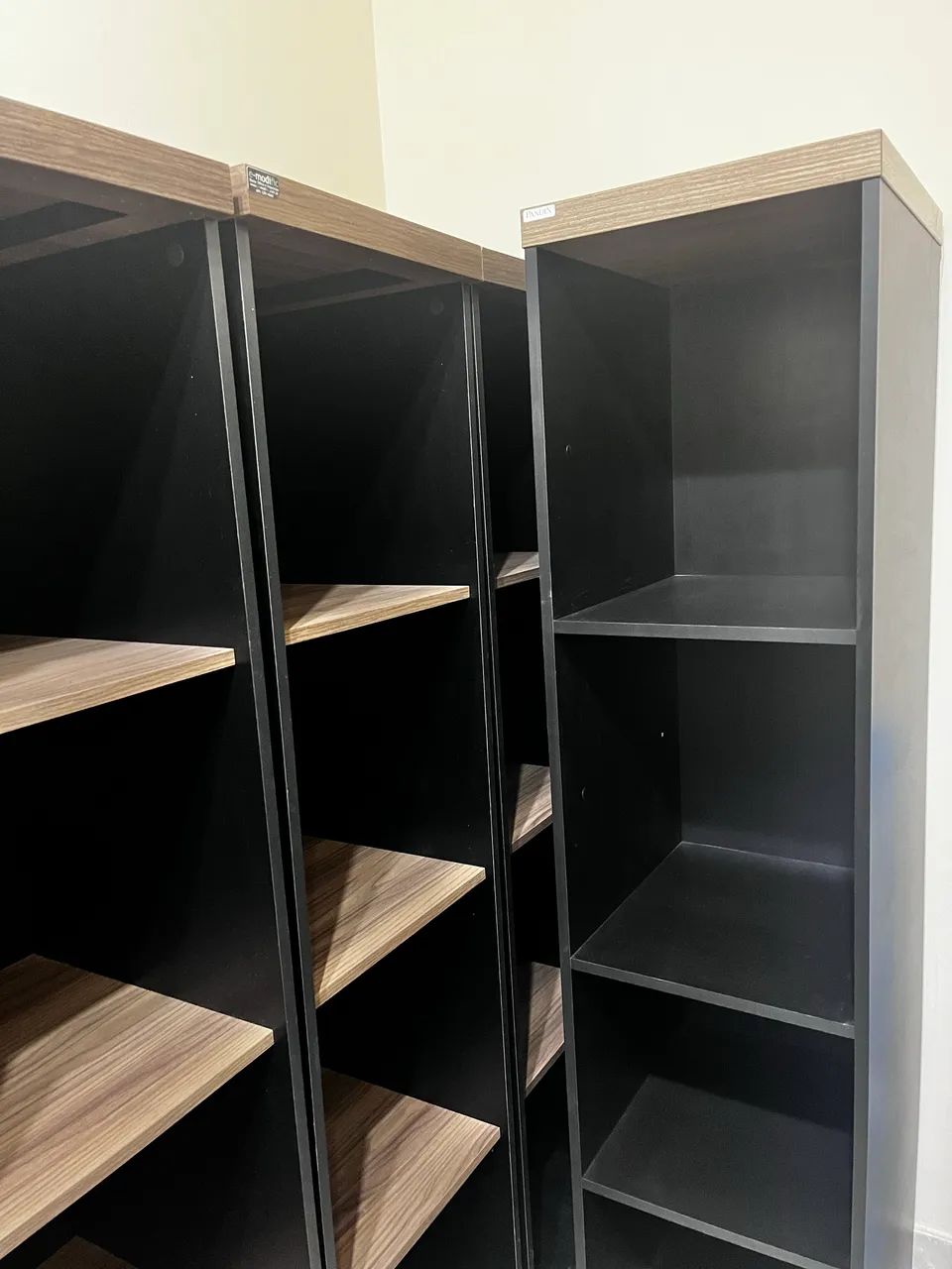 Escrivaninha e estante para livros  - Foto 4