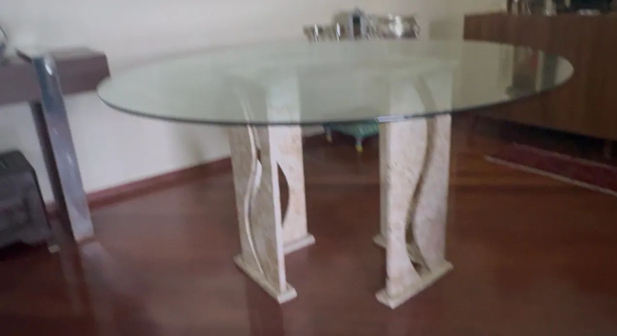 Vendo mesa de jantar 
