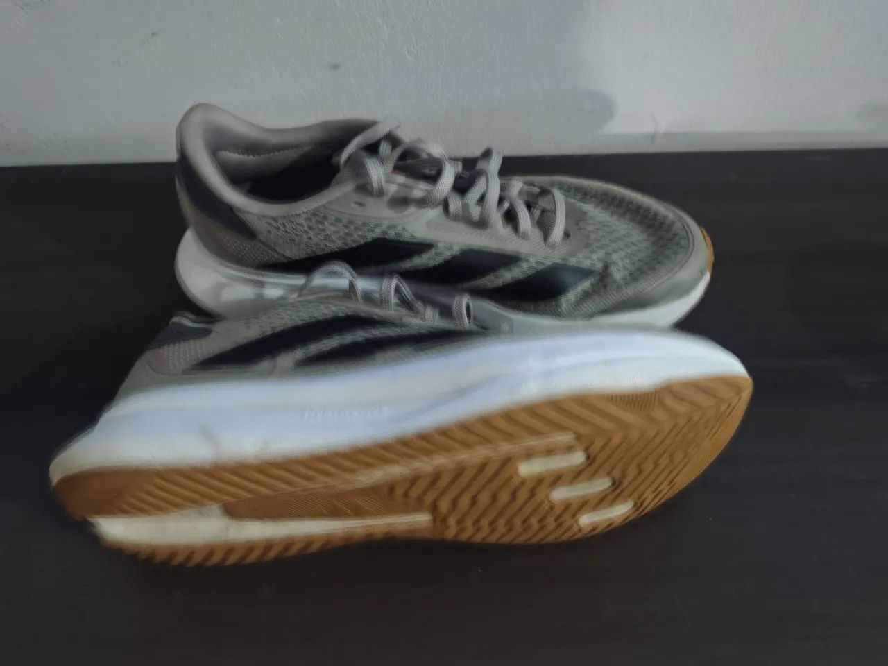 Tênis Adidas  - Foto 4
