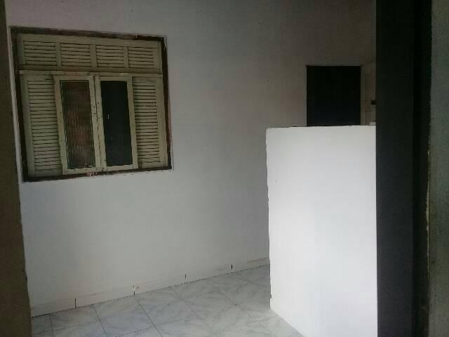 Aluga-se esta casa na av san martin fonte do capim - Foto 12