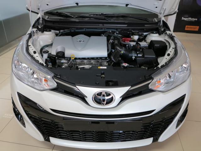 TOYOTA YARIS HATCH XS 1.5 AUT - Foto 13