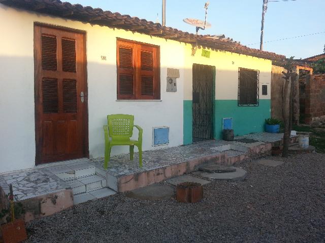 Alugo casa no Centro de Paracuru