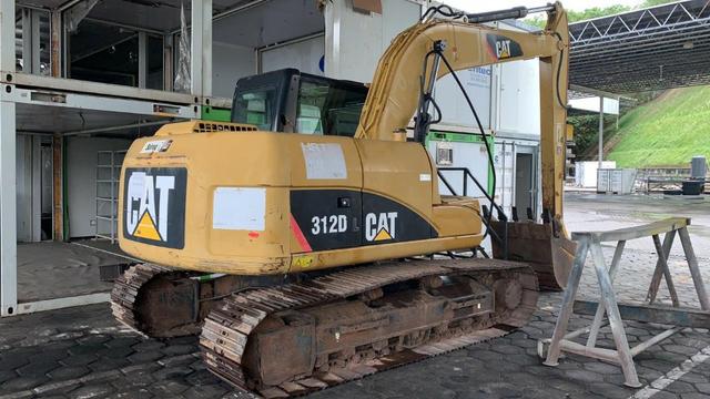 Escavadeira CAT 312D - ano 2012