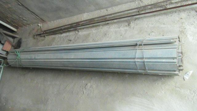 Porta de enrolar - metal - 2,35 m de largura - Foto 2