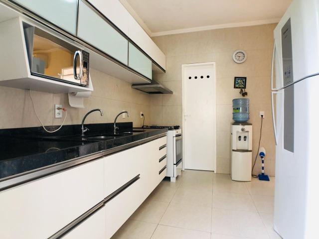 CA0923 - Casa plana com 3 suítes, dependência e lazer completo em condomínio fechado - Foto 8