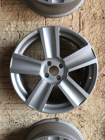 Roda aro 18 esportiva modelo saveiro cross