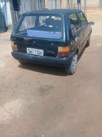 Vende se um carro Fiat uno