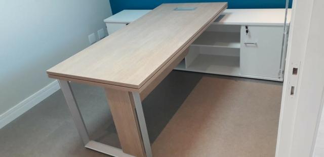 Mesa e Armário para Escritório
