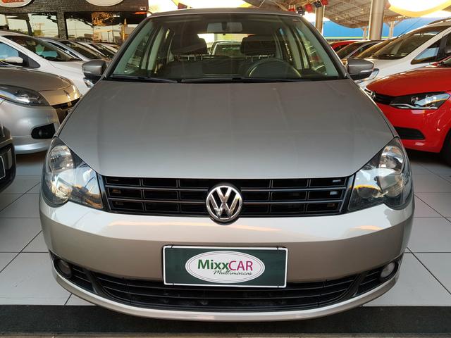 Polo hatch 1.6 2013 completo