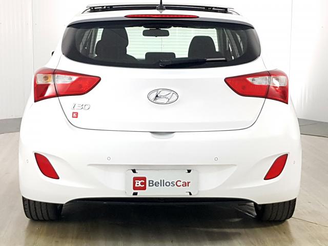 Hyundai i30 Serie Limitada 1.8 16V Aut. 5p - Branco - 2015 - Foto 2