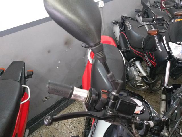 Honda nx4 falcon 2005 troco por moto de menor cilindrada - Foto 3