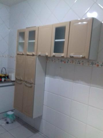 Armário de cozinha e geladeira frost free - Foto 3
