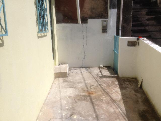 Casa 2/4 com laje livre em sete de abril