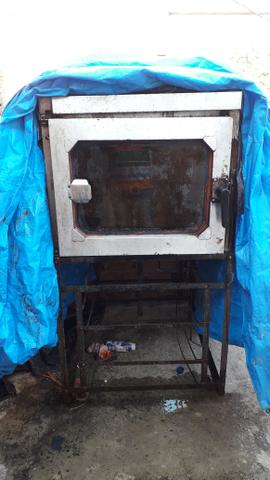 Vendo esse forno eletrico 5 telas valor 1.000 reais