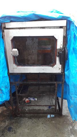 Vendo esse forno eletrico 5 telas valor 1.000 reais - Foto 3