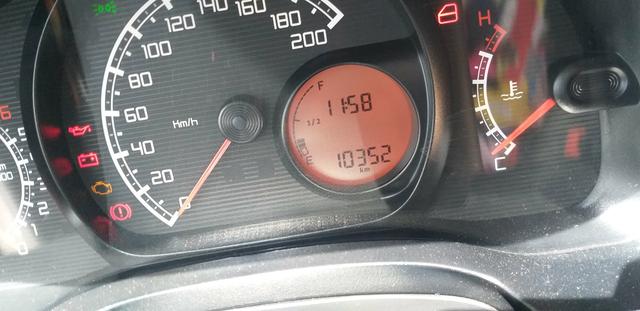 Vendo strad bem conservada carro de mulher - Foto 4