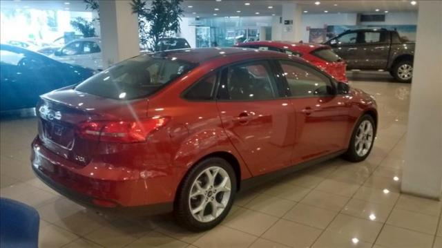 Ford Focus 2.0 se Fastback 16v - Foto 3
