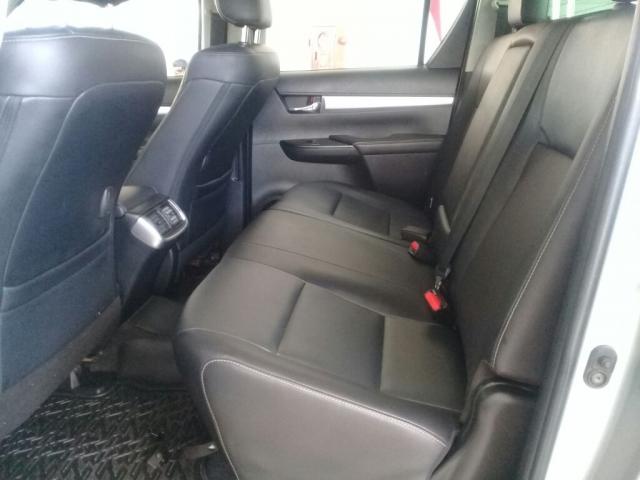 Toyota hilux cd srx 4x4 2.8 tdi 4x4 16v automatica - Foto 5