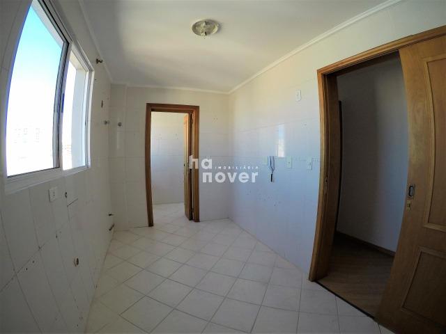 Apartamento 3 Dormitórios (1 Suíte), Sacada, Garagem, Elevador - Foto 5