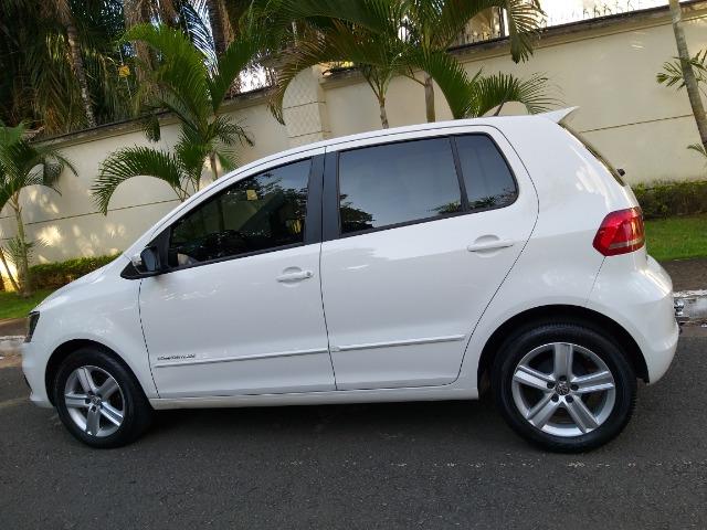 VW Fox Comfortline 1.6 Branco Impecável! - Foto 2
