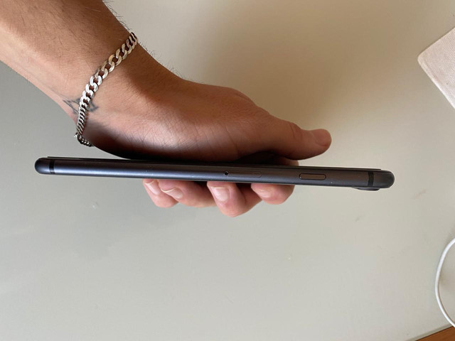 Iphone 8plus 64gb - Foto 2